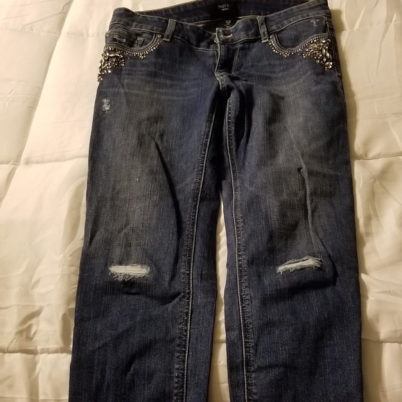 Blue Jean - Picture 1 of 5